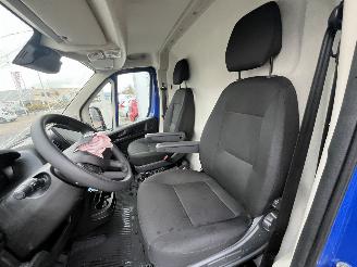 Peugeot Boxer 2.2 BlueHDi 140 S&S L2H2 3.3t picture 16