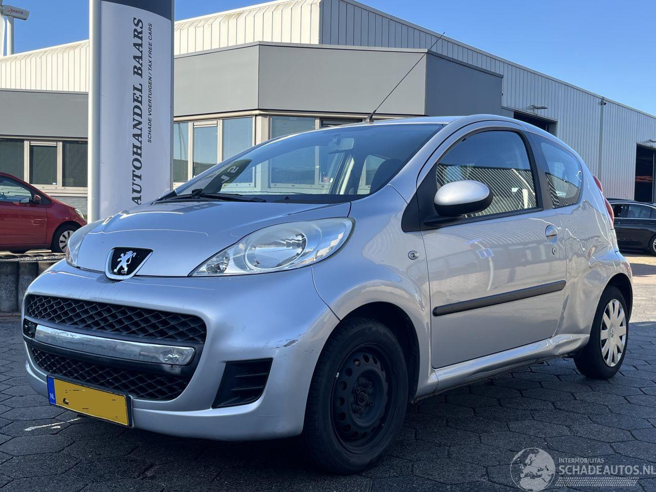 Peugeot 107 1.0-12V Urban Move