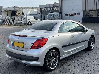 Peugeot 207 CC 1.6-16V T Sport picture 4