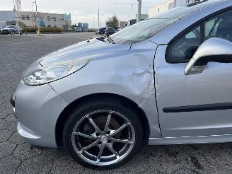 Peugeot 207 CC 1.6-16V T Sport picture 7