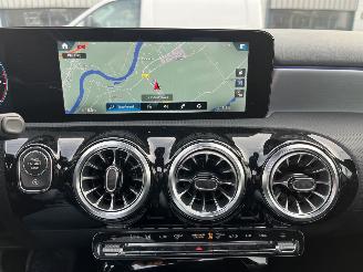 Mercedes A-klasse 180 Business Solution AMG AUTOMAAT PANO picture 23