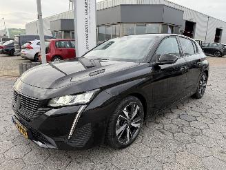 Vaurioauto  passenger cars Peugeot 308 1.2 PureTech Allure 2022/4