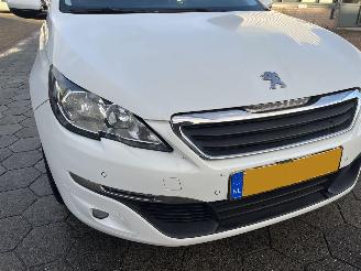 Peugeot 308 SW 1.2 PureTech Allure picture 9