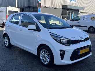 Kia Picanto 1.0 CVVT ComfortPlusLine Navigator picture 3