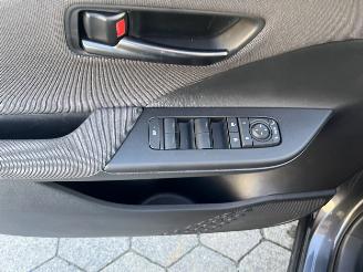Toyota CH-R 1.8 Hybrid 140 Dynamic picture 17