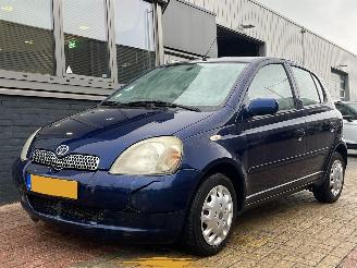 krockskadad bil auto Toyota Yaris 1.3-16V VVT-i Sol AUTOMAAT 2001/3