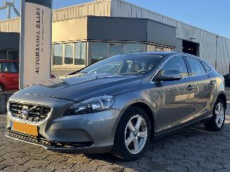 Voiture accidenté Volvo V-40 2.0 T2 R-Design 2015/1