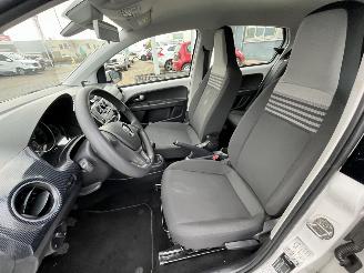 Volkswagen Up! 1.0 BMT move up! picture 14