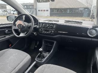 Volkswagen Up! 1.0 move up! BlueMotion picture 14