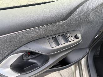 Toyota Yaris 1.5 Hybrid Dynamic picture 8