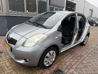 krockskadad bil auto Toyota Yaris 1.0 VVTi Terra 2006/4