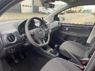 Volkswagen Up! 1.0 picture 13