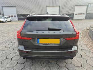 Volvo V-60 2.0 B3 Momentum Advantage picture 5