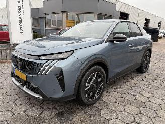 uszkodzony samochody osobowe Peugeot 3008 e-3008 Allure Avantage 210 73 kWh 2025/11