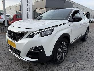 Schadeauto Peugeot 3008 1.2 PureTech GT Line 2019/7