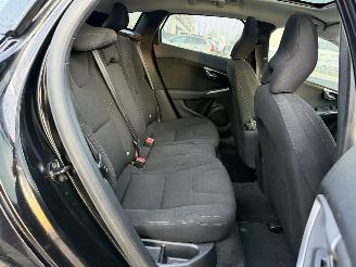 Volvo V-40 1.6 D2 R-Design picture 14