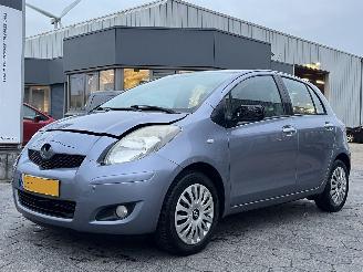Vaurioauto  passenger cars Toyota Yaris 1.3 VVTi Aspiration 2011/5