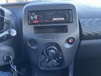 Peugeot 108 1.0 e-VTi Access picture 16