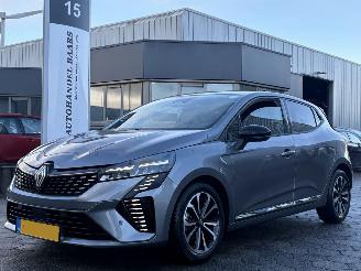 Coche accidentado Renault Clio 1.0 TCe 90 GPF techno 2024/9