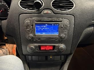 Ford Focus 1.8 Limited picture 18