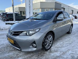 krockskadad bil auto Toyota Auris 1.8 Hybrid Executive 2014/5