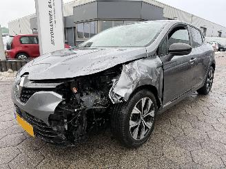 skadebil auto Renault Clio TCe 90 Evolution 2023/6