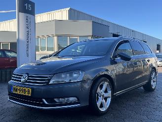 uszkodzony samochody osobowe Volkswagen Passat Variant 1.8 TSI Highline 2010/12
