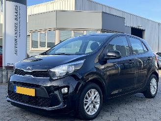 krockskadad bil auto Kia Picanto 1.0 DPi DynamicLine 2020/11