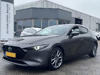 Damaged car Mazda 3 2.0 e-SkyActiv-G M Hybrid 122 Comfort met Bose 2019/8