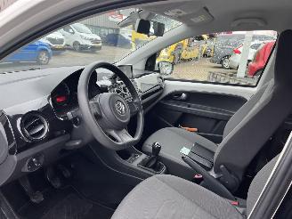 Volkswagen Up! 1.0 move up! BlueMotion picture 12