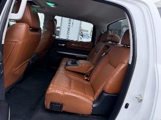 Toyota Tundra 5.7 V8 Double Cab picture 12