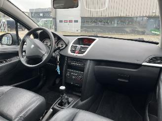 Peugeot 207 1.4 VTi Style picture 11