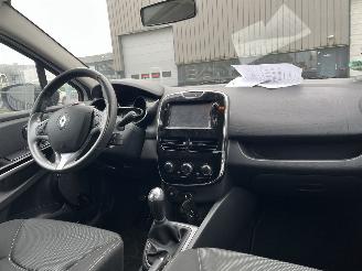 Renault Clio Estate 0.9 TCe Night&Day picture 12