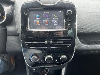 Renault Clio Estate 0.9 TCe Night&Day picture 17