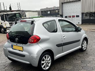 Toyota Aygo 1.0-12V + picture 4
