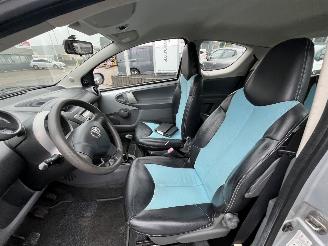 Toyota Aygo 1.0-12V + picture 11