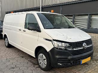 Volkswagen Transporter 2.0 TDI L2H1 28 picture 3