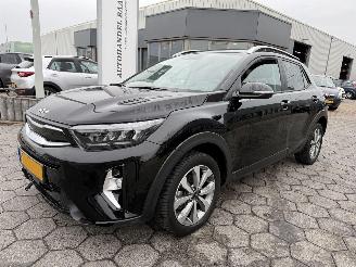 krockskadad bil auto Kia Stonic 1.0 T-GDi MHEV DynamicPlusLine 2023/9