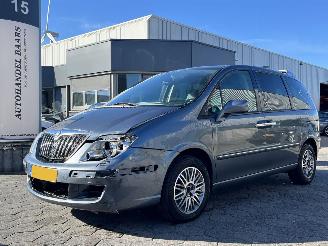 krockskadad bil auto Lancia Phedra 2.2 JTD Platino 2008/4