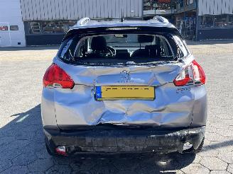 Peugeot 2008 1.2 PureTech Allure picture 5