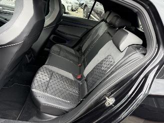 Volkswagen Golf 1.5 eTSI R-Line picture 11