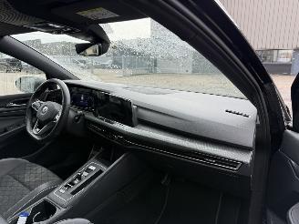 Volkswagen Golf 1.5 eTSI R-Line picture 15
