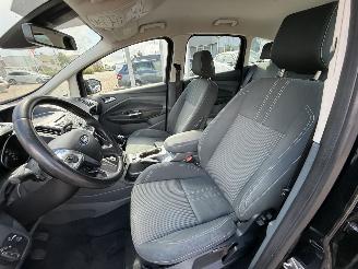 Ford C-Max 1.0 Titanium picture 16