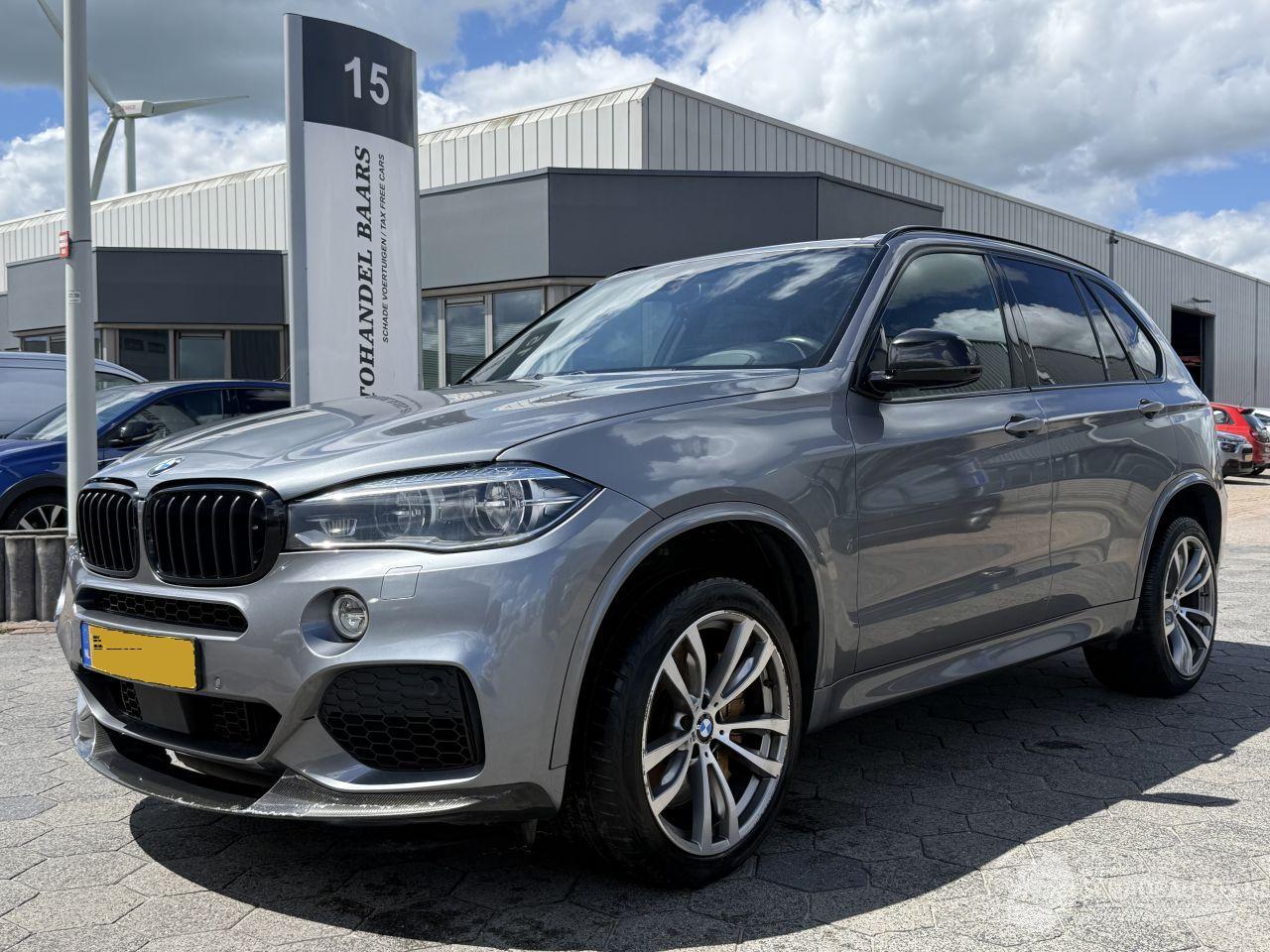 BMW X5 M50d