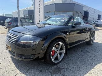 Avarii autoturisme Audi TT Roadster Quattro 225 PK 1.8 5V Turbo 2001/1