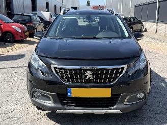 Peugeot 2008 1.2 PureTech Allure picture 2