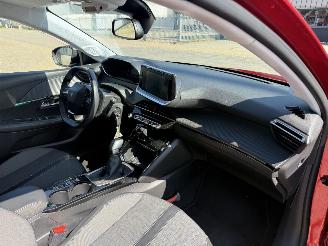 Peugeot 208 1.2 PureTech Allure picture 10