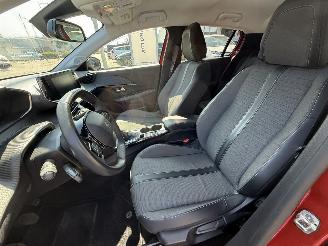 Peugeot 208 1.2 PureTech Allure picture 12