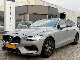  Volvo V-60 2.0 B3 Essential Edition 2024/3