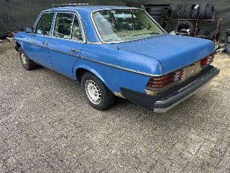 Mercedes 200-300D 300 D.AUTOMAAT   usa import. picture 4
